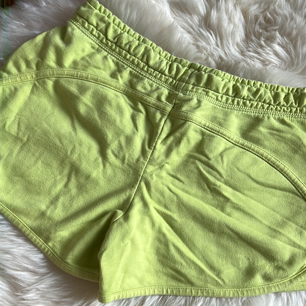 Workout shorts - Picture 2 of 4